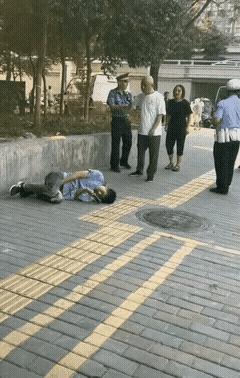 男乘客殴打司机事件，反思与探讨