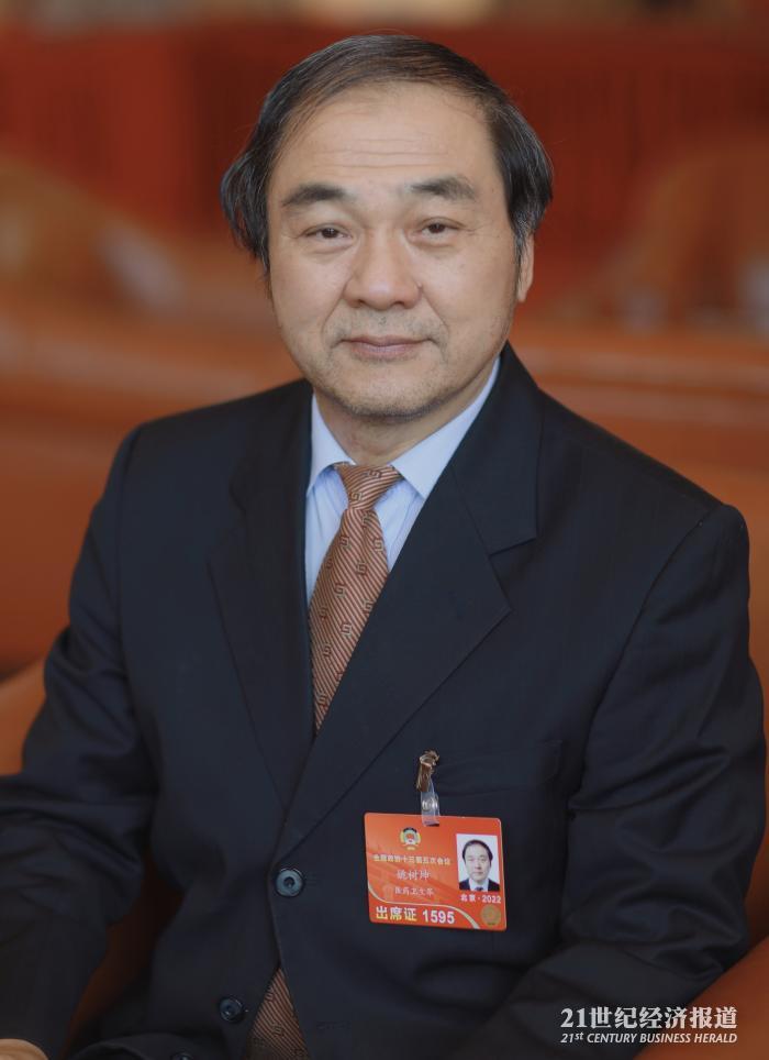最新医卫界政协委员提案，聚焦民生，共筑健康中国