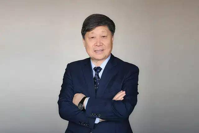 周云杰，农村考出的奇迹之路