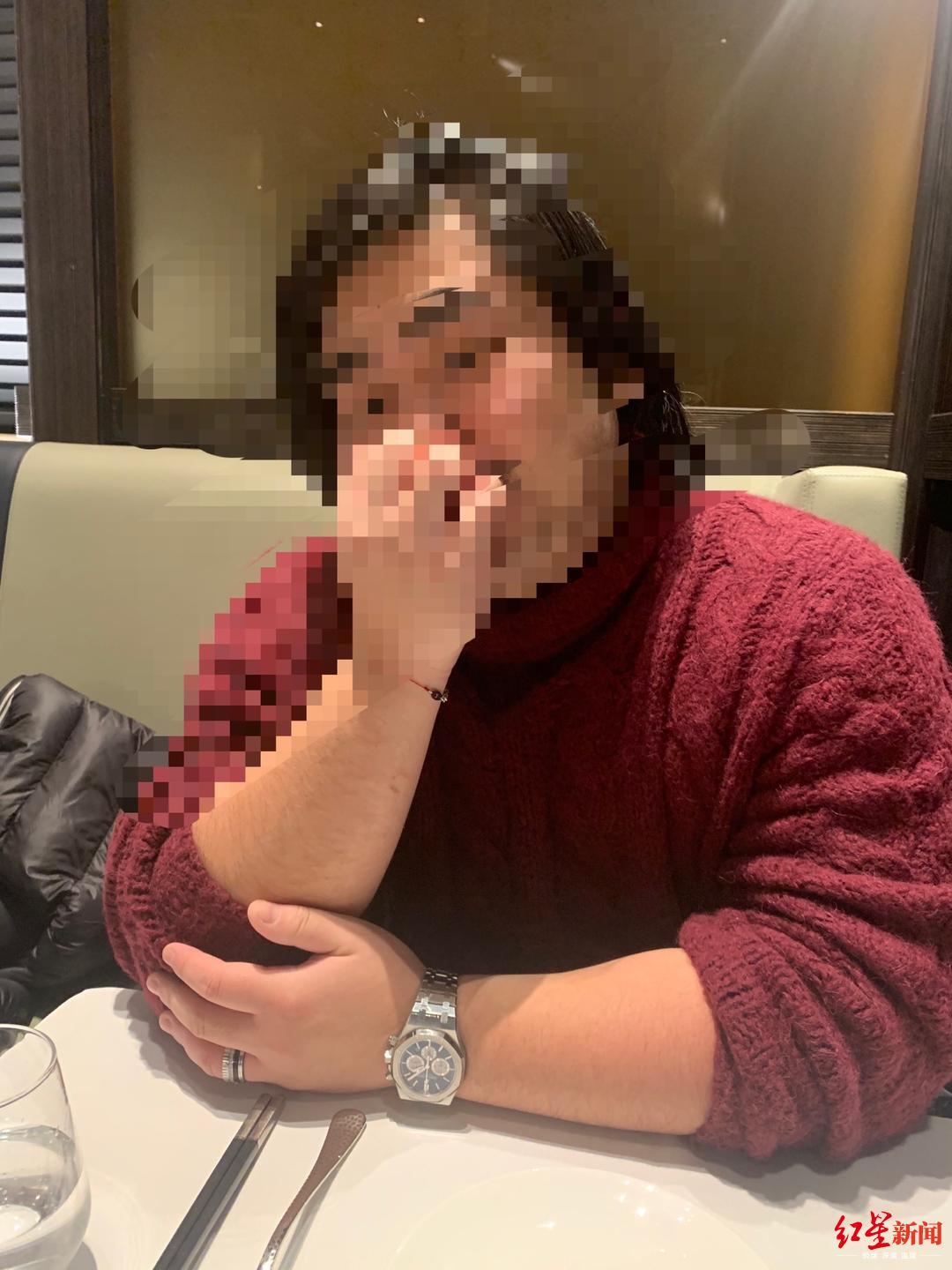 外卖小哥救醉倒男子后崩溃大哭，人间真情的瞬间与力量