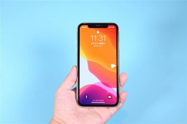 百亿补贴下的iPhone样板机，8299元超值体验