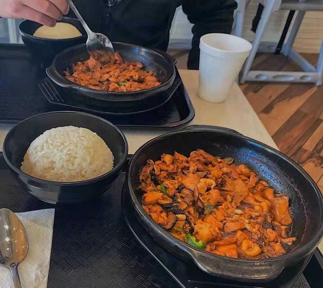 杨铭宇黄焖鸡味道大解密，一场味蕾的盛宴
