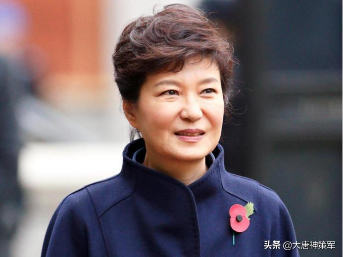 韩演员天价片酬背后的税务风波，被追缴的70亿税揭秘
