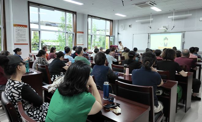 千万60后涌向老年大学的热潮