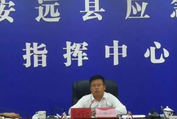 他做县长，县长的角色与挑战