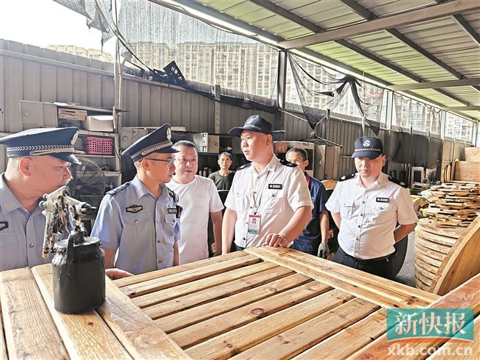聚焦啄木鸟公司，80余名执法人员的进驻，究竟为何？