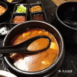 九田家烤肉，地域特色的美食盛宴