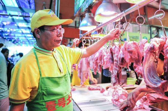 辞月薪8千工作卖猪肉，一场人生的重新定位与抉择