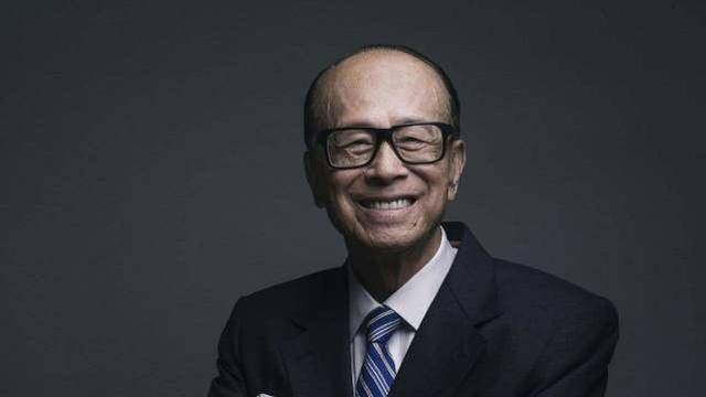 香港四大家族一代创始人，李嘉诚独领风骚