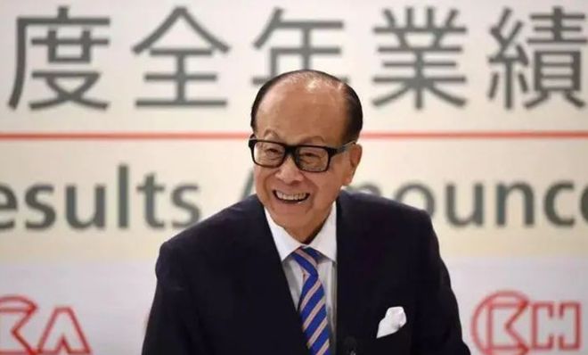 李嘉诚旗下长和港股跳水的背后故事