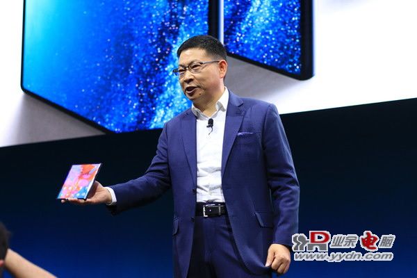 余承东，新手机不是四折叠六折叠