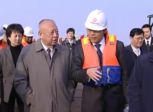香港两任特首发声，历史传承与时代担当