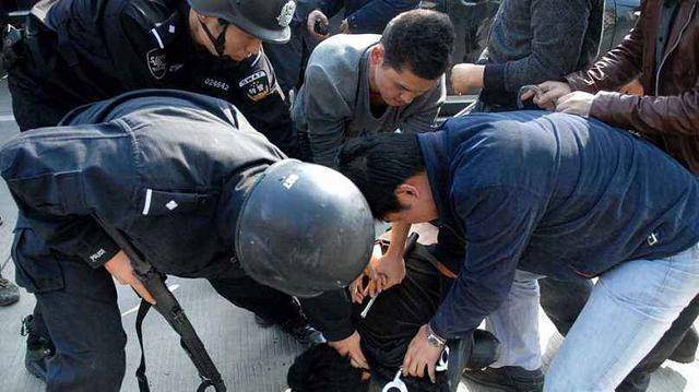 警察枪击案改判四年，正义的天平在行动