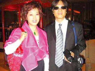 四婚的刘晓庆，不能随便走进婚姻的殿堂
