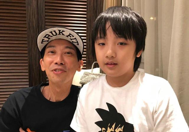 谢浩男父亲辟谣有6岁儿子事件，真相与舆论的较量