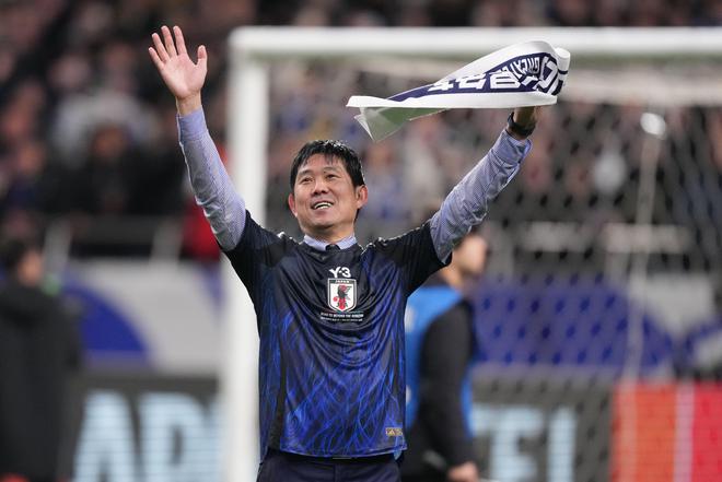 日本队以2-0战胜巴林队，提前三轮晋级世界杯！足球强国展现霸气风采