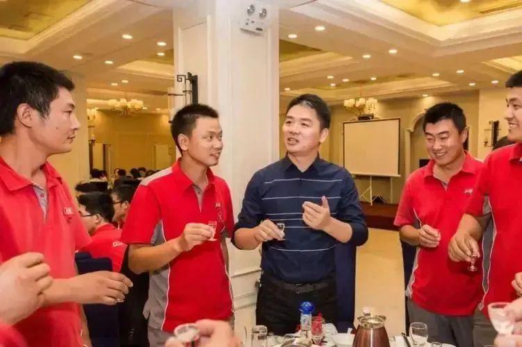刘强东，京东快递员退休金超5000元