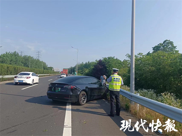 特斯拉遭遇高速堵车，智能时代的挑战与机遇