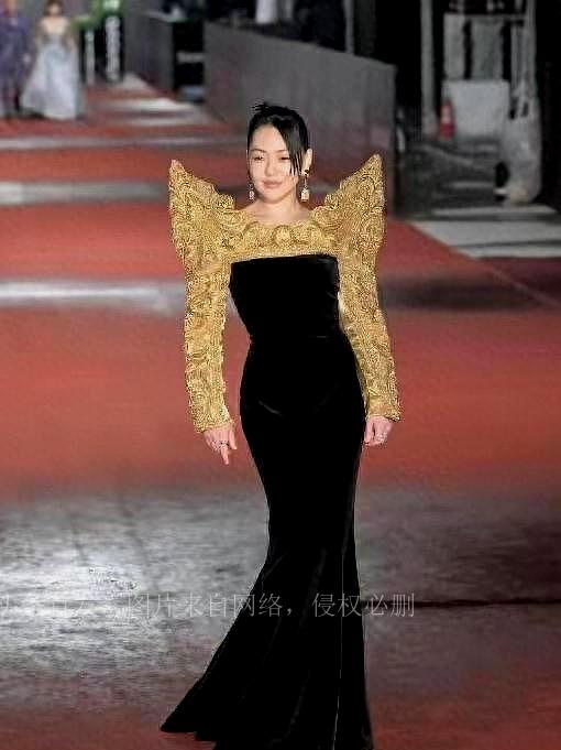 杨祐宁是谁的老公，揭秘他的身份与魅力