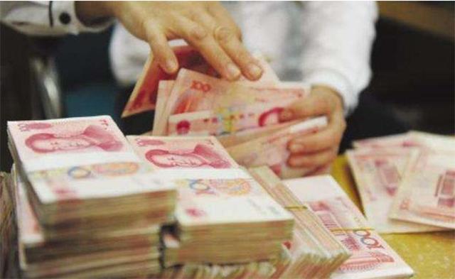 上五节课背上消费贷，现代生活的双刃剑效应