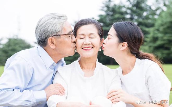 我国有九千万低龄老年人，挑战与机遇并存