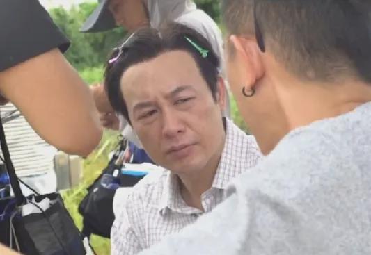 剧组揭秘，张颂文所扔之花，实为白花之韵