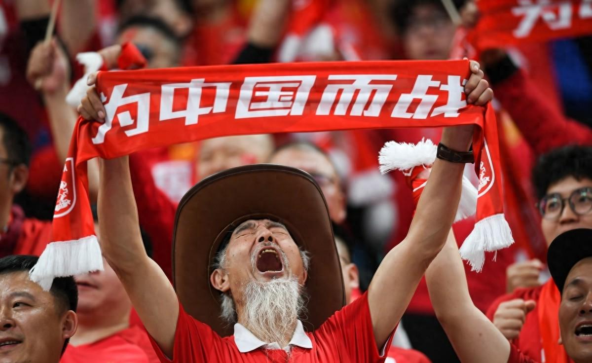 国足又一场生死战，期待破茧而出，共创辉煌！