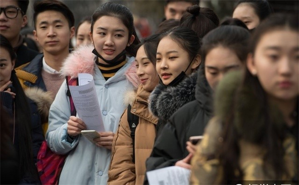 被擦妆5次的艺考女生成功上岸中传，坚持与梦想的胜利