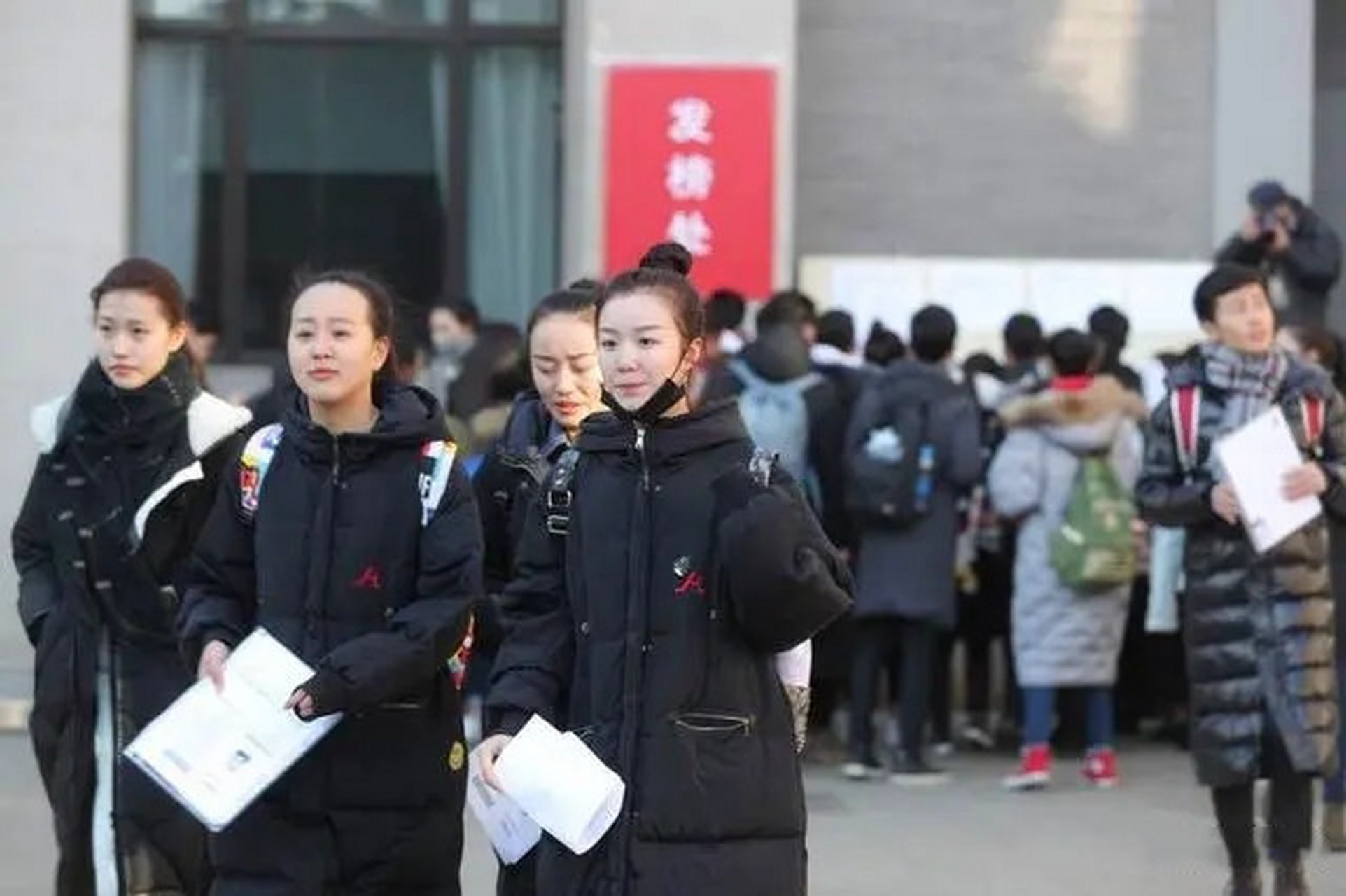 被擦妆5次的艺考女生成功上岸中传，坚持与梦想的胜利