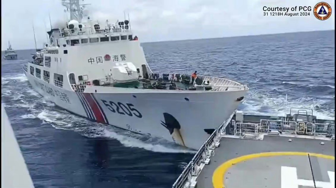 中国海警船模拟海上补给释放何信号