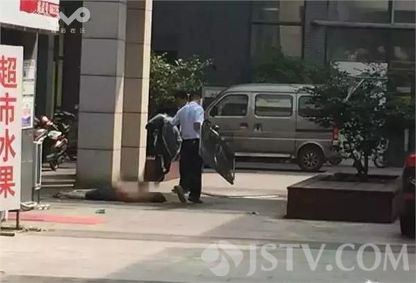被坠楼者砸死的快递员妻子，一场悲剧的启示与思考