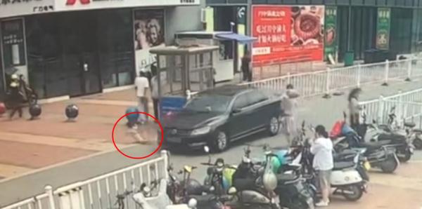 小区儿童被撞事件，反思与启示