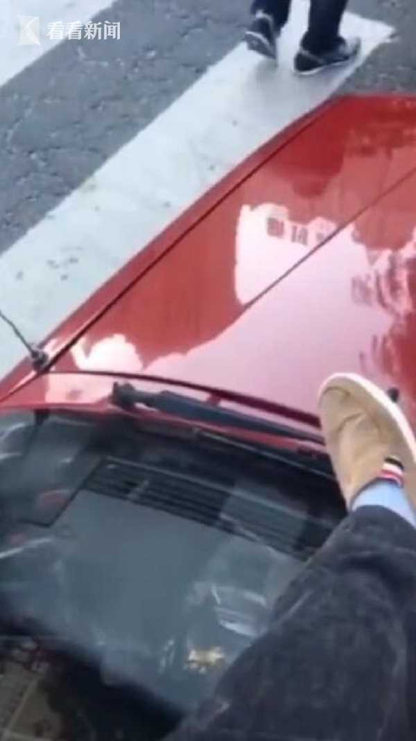 拍照将人车顶踩变形，背后的故事与反思