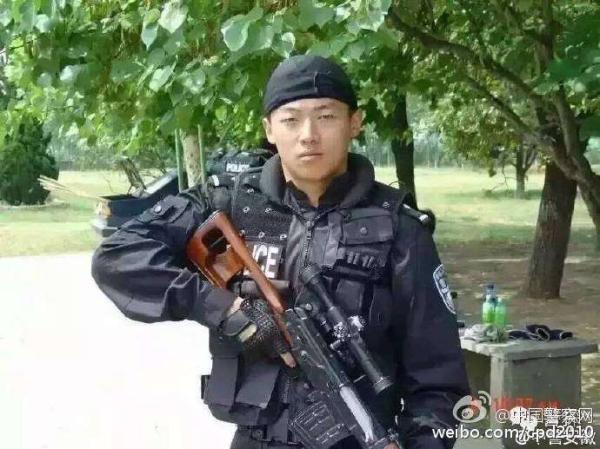 SU7爆燃遇难者父亲称小米仍没来联系，一个家庭的呼唤与社会的反思