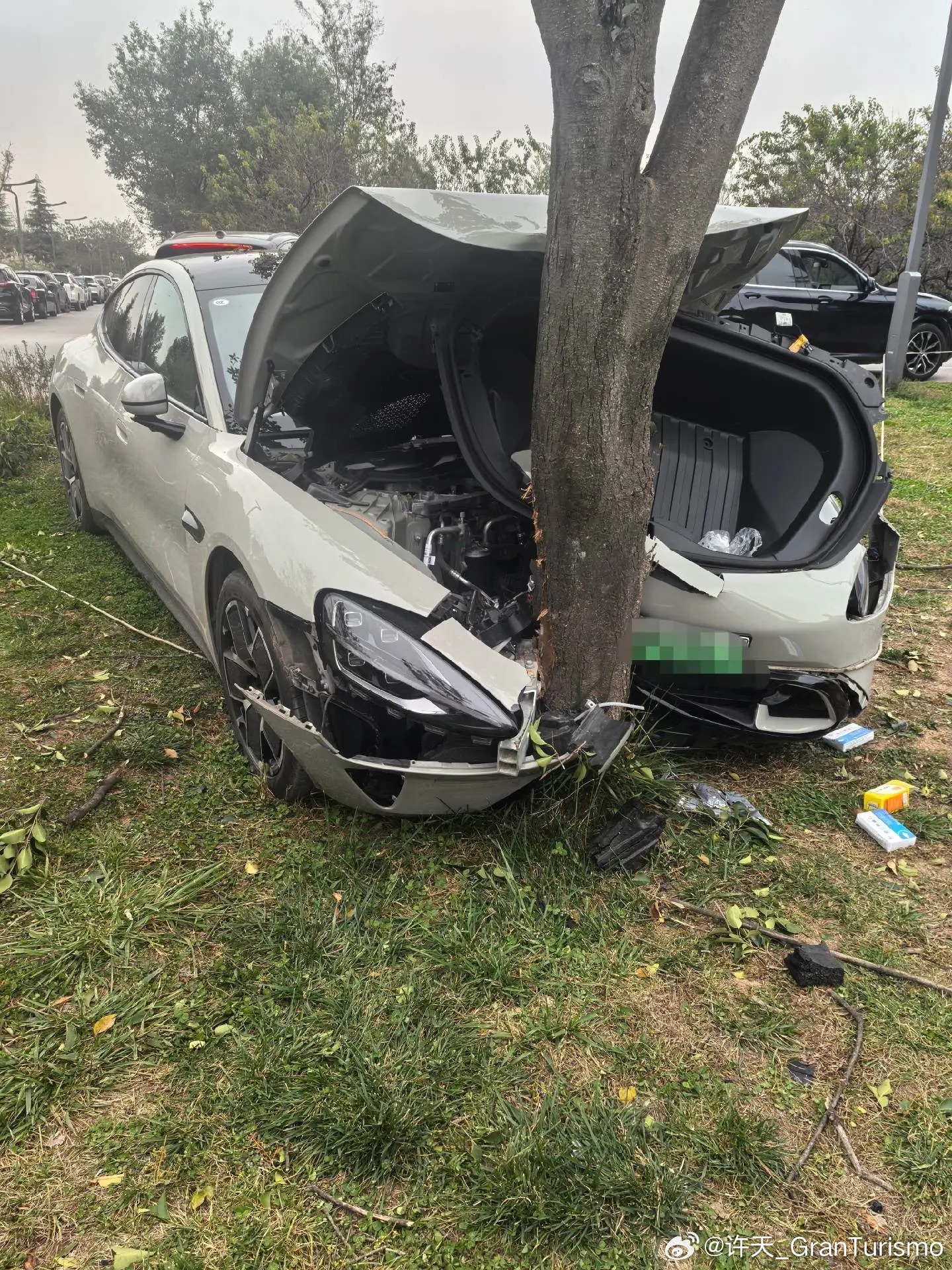 小米汽车回应燃爆事故多个疑问