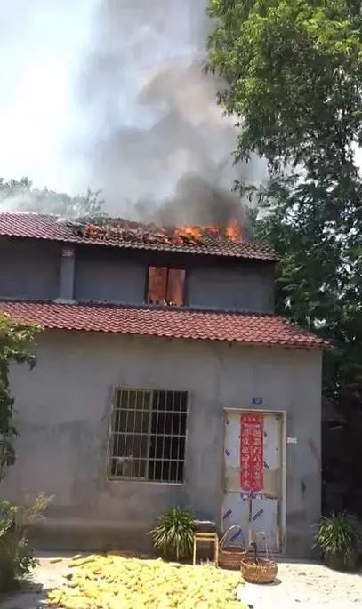 一顶帐篷带火一个村，揭秘旅游带动下的乡村新生机
