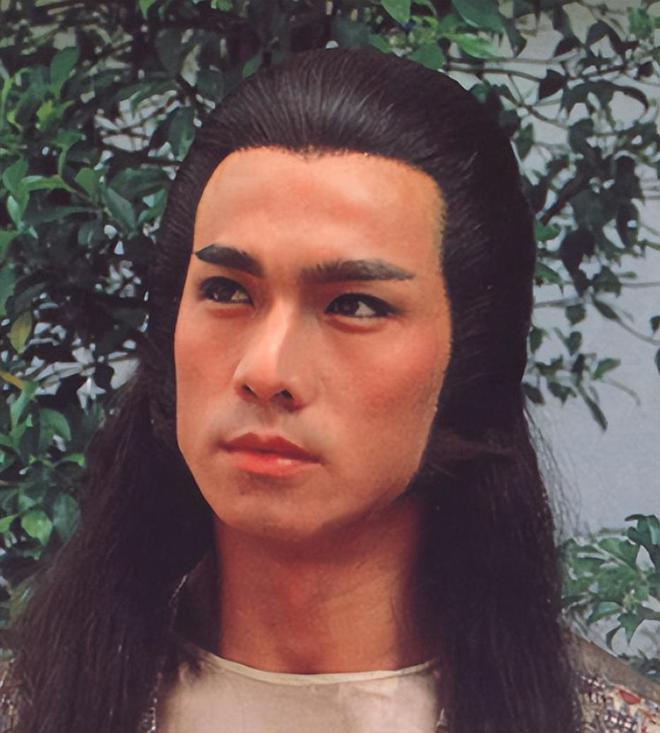 香港女星陈思齐，闪耀荧屏外的鸡爪摊故事