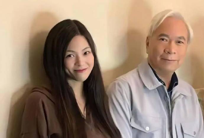 74岁TVB老戏骨向狱中女友求婚成功，真挚情感超越时空的佳话