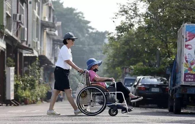 龙应台，留给台湾的时间不多了