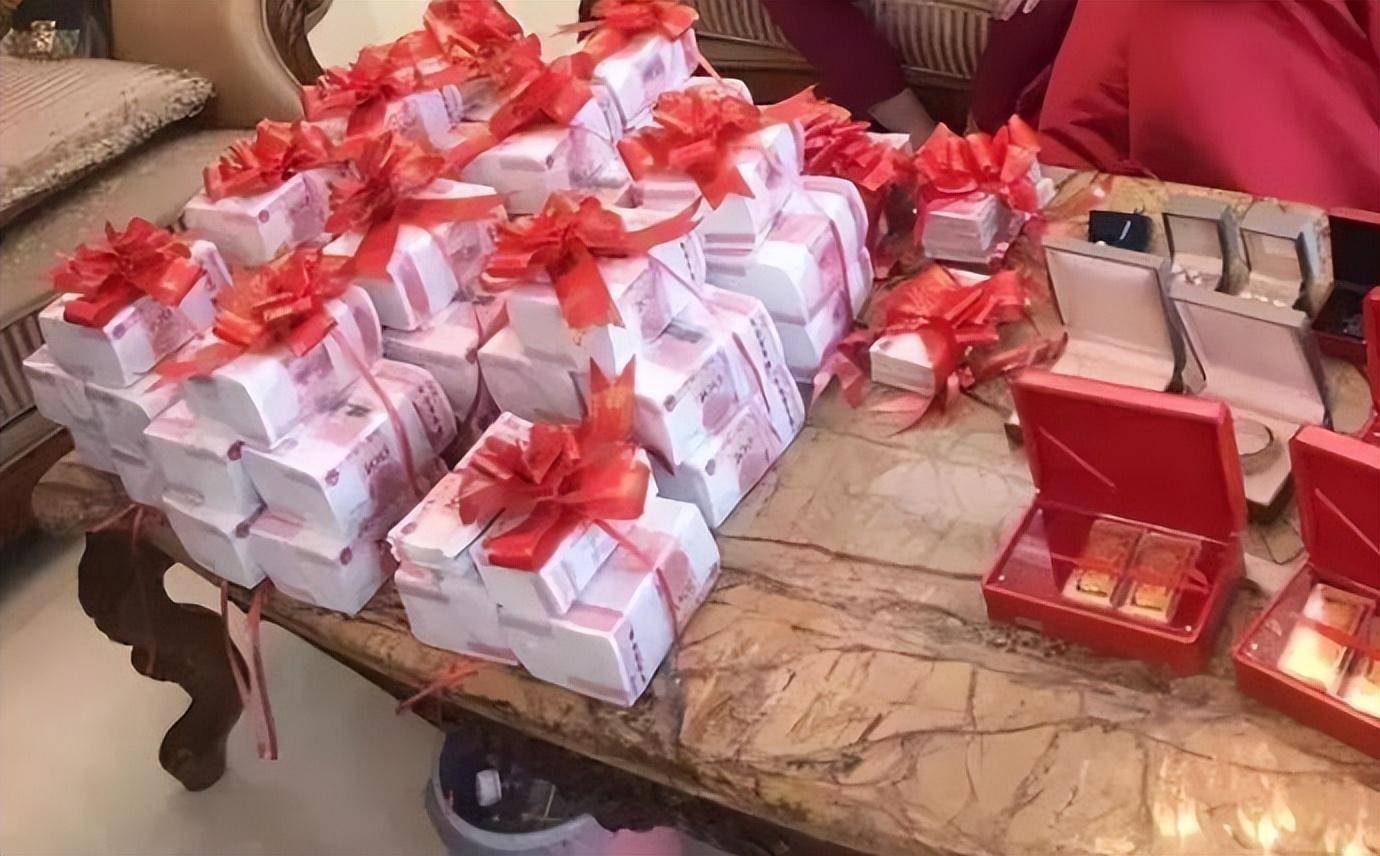 女子订婚后分手拒还35万彩礼事件，法律与道德的交织