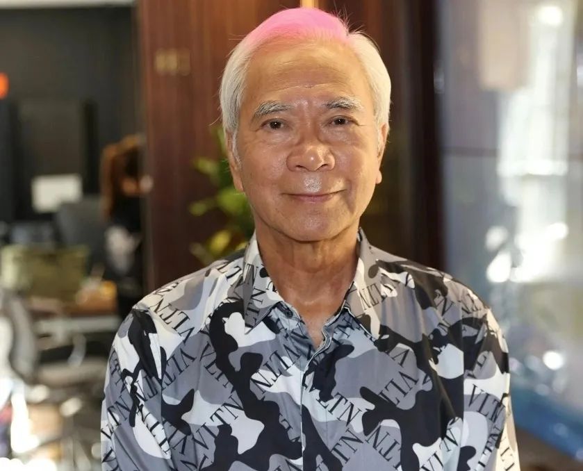 74岁TVB老戏骨向狱中女友求婚成功，真挚情感超越时空的佳话