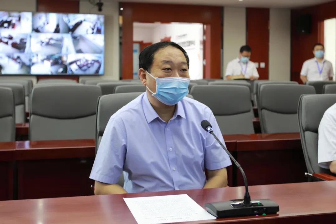 村干部不坐班怎么处理