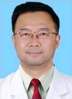甲亢哥抵达深圳，一场跨越时空的网红邂逅