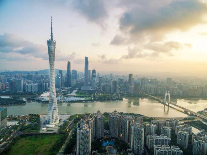 一探究竟，深圳堵山背后的故事——感觉有一亿人在这里
