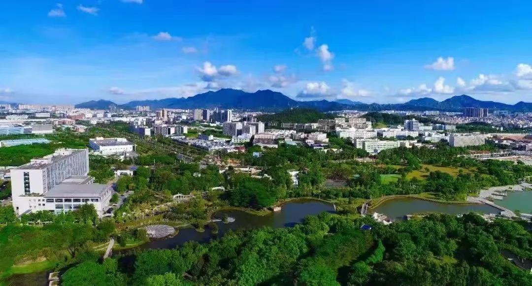 一探究竟，深圳堵山背后的故事——感觉有一亿人在这里