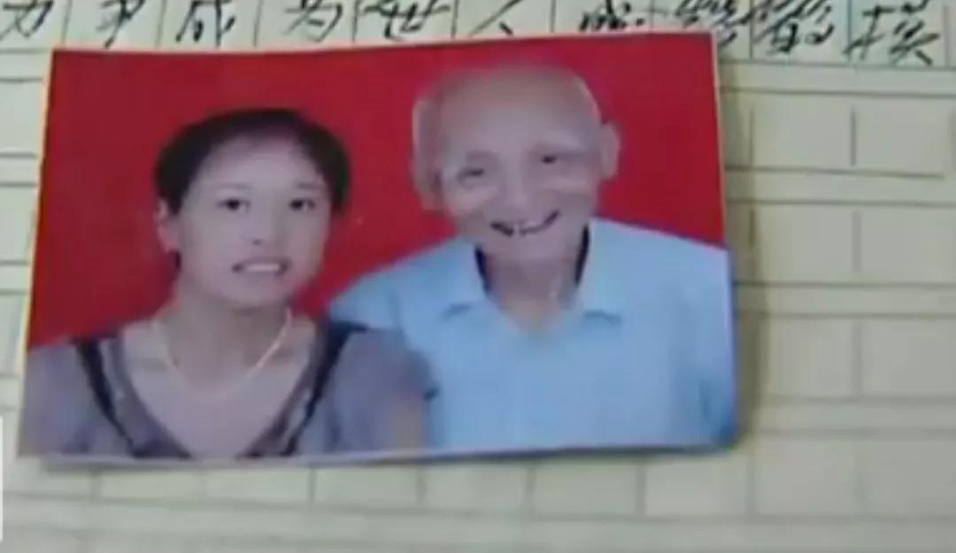老人离世后，是否需要给保姆额外的费用——一种深度探讨