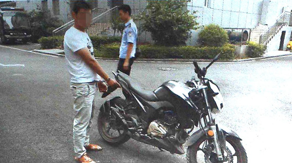 偷摩托车新闻背后的故事
