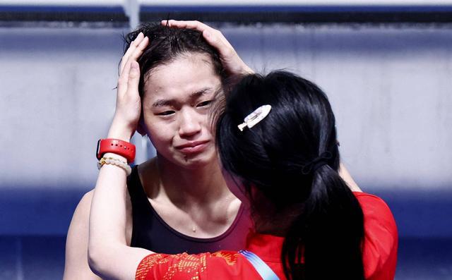 全红婵失误陈若琳脱口而出哎呦，看体育界的真实情感与共鸣