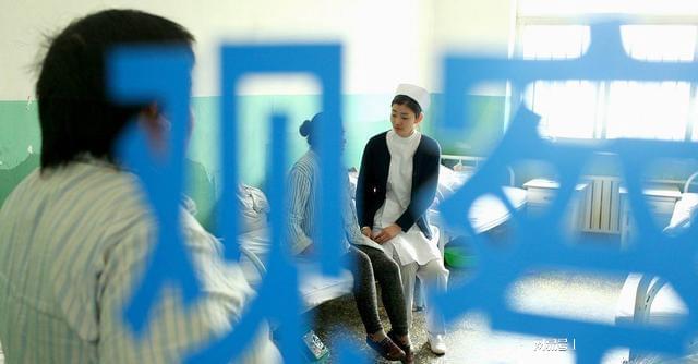 女子被恶意送入精神病院，揭示背后的真相与呼唤正义