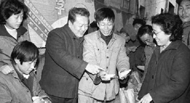 黄金卖场的魅力，一网打尽购物狂欢